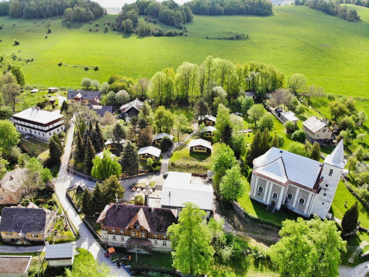 Stredisko Doubrava Hotel Zlaté Hory Buitenkant foto